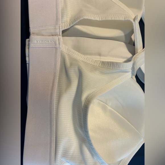 Front Zip Wirefree Sports Bra - Picture 5 of 8